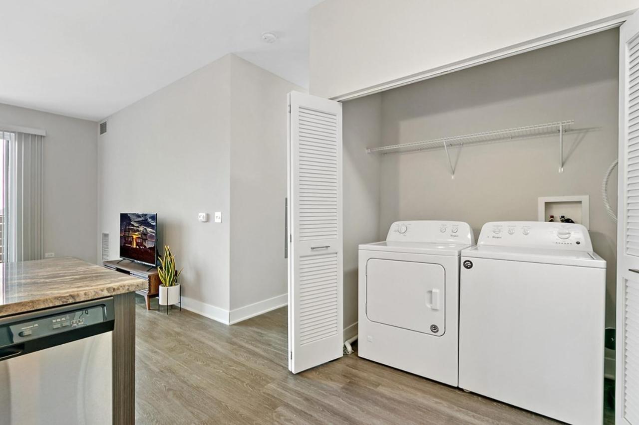 Apartmán Bright & Comfortable Oakbrook 2Br Apt Free Parking - Ob 1 Oakbrook Terrace Exteriér fotografie